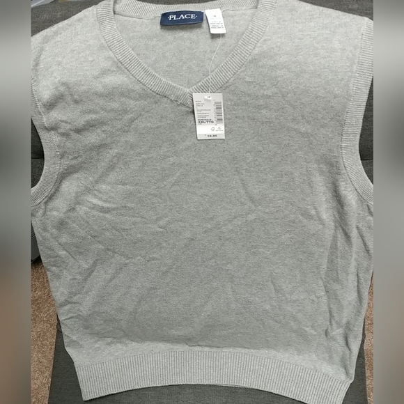 NWT V-Neck Sweater Vest Boys 16 XXL Smoke Grey The Children’s Place - Picture 3 of 13